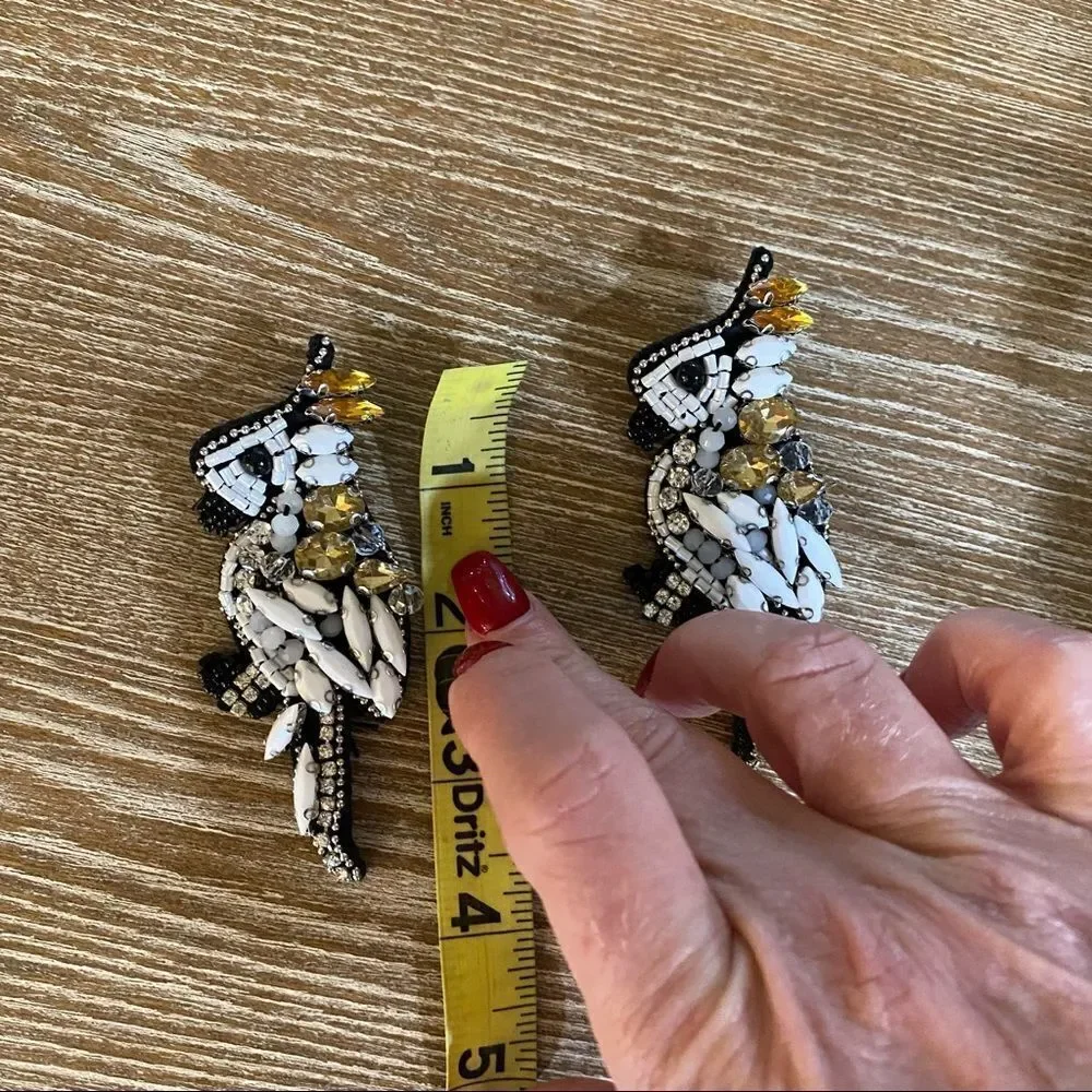New ! handmade beaded white parrot earrings